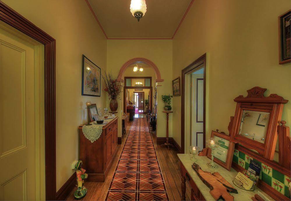 Hanlon House Stanley Ngoại thất bức ảnh